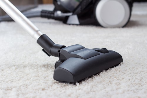 What is the Proper Way of Cleaning the Carpet?