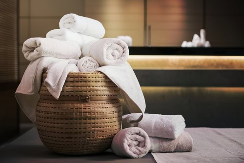 Choosing the Right Laundry Service for Your Hotel